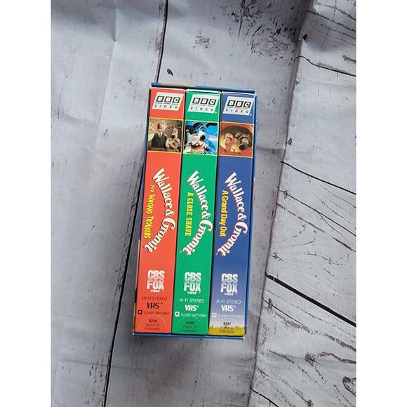Wallace & Gromit Box Gift Set VHS, 1996 3 Tape Set in Display Box - Picture 6 of 7